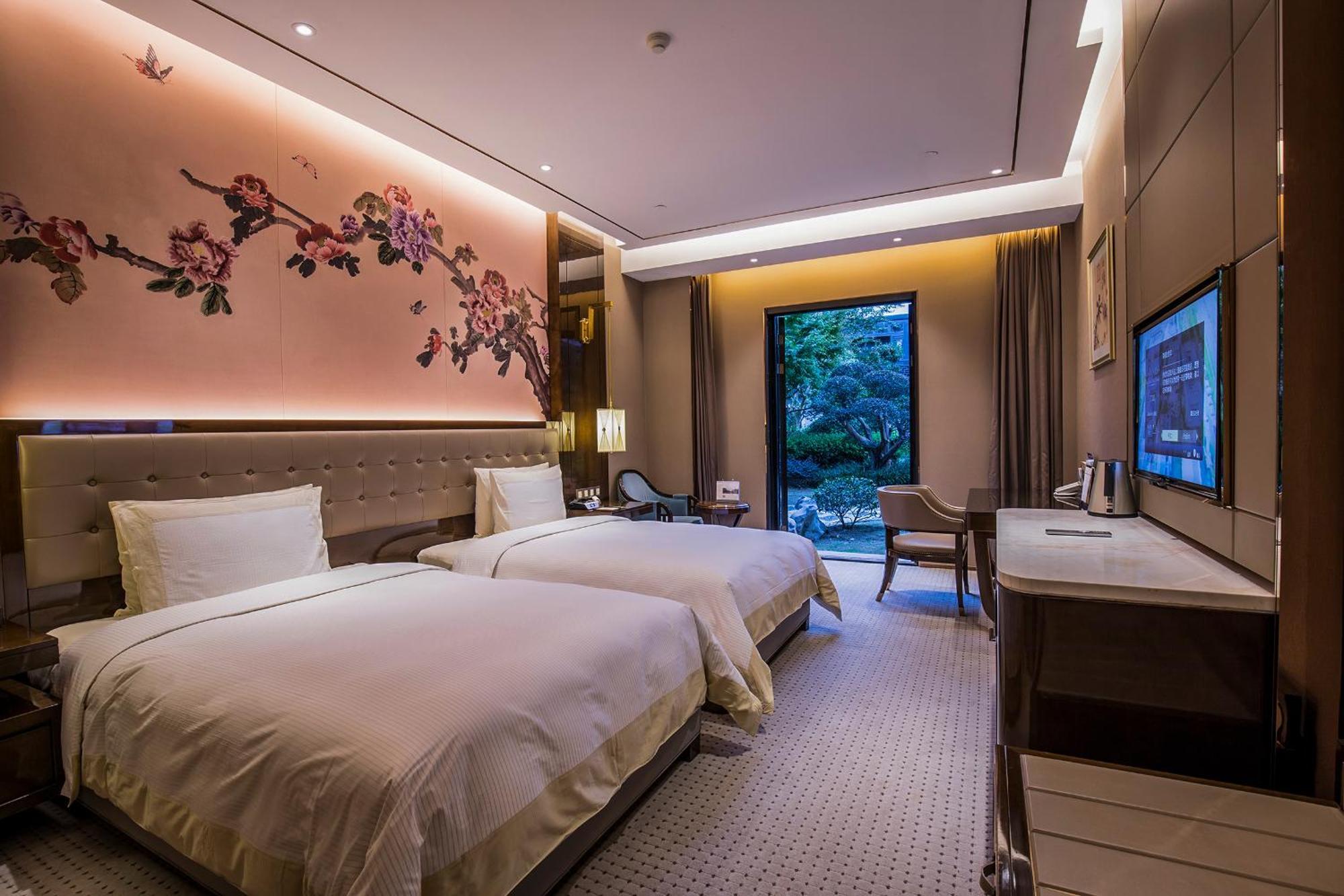 Royal Garden Hotel Shanghai-Free Shuttle To And From Disney & Pvg & Close Metro Line2 Easy To Sha New Expo Εξωτερικό φωτογραφία